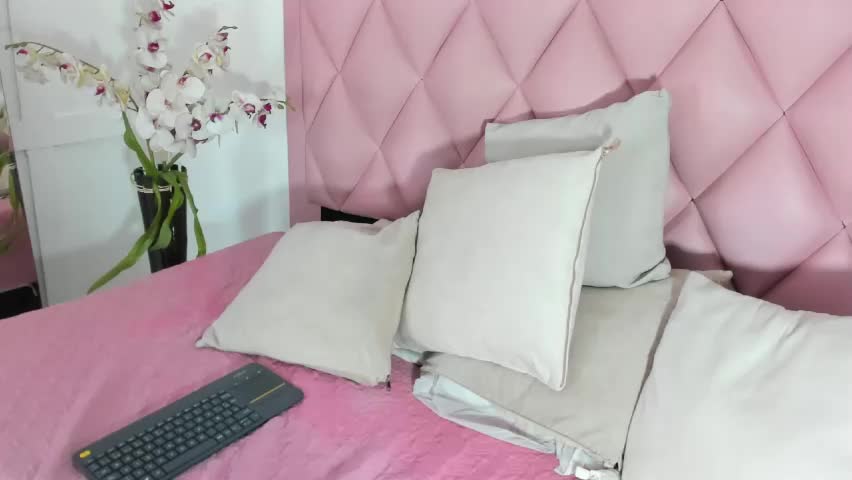 maria_camila00 Adult Chat April 23, 2026