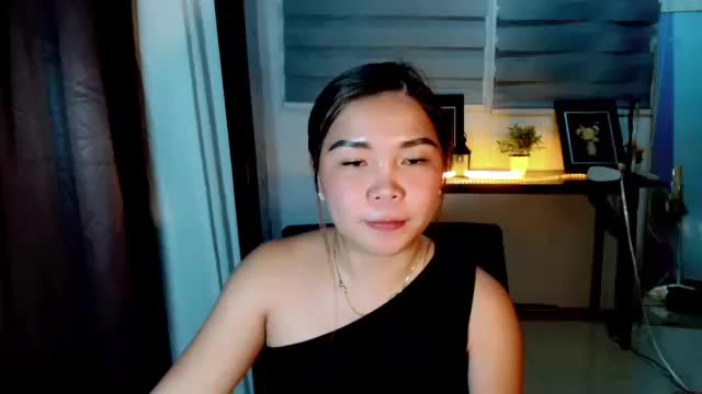 pretty_pharsa Adult Chat April 23, 2026