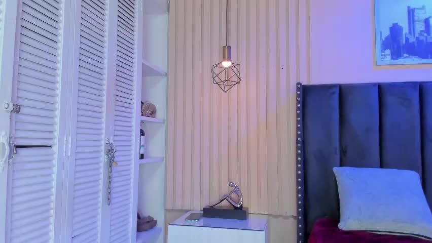 bella_browns Adult Chat April 23, 2026