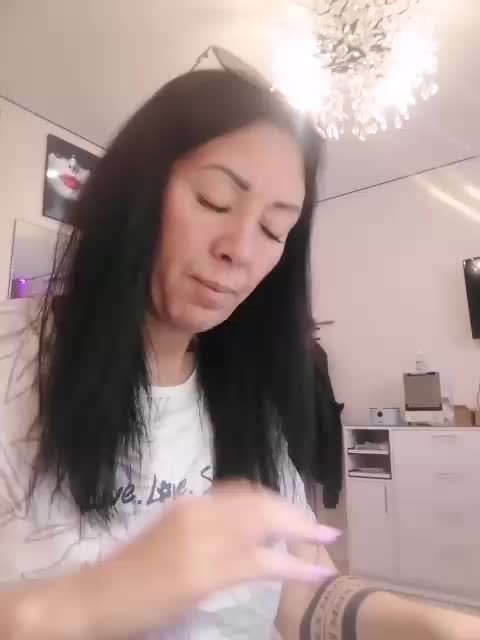 Karolina_Milf Adult Chat April 23, 2026