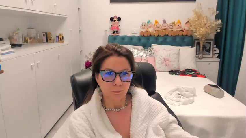 prettyblackeyes Adult Chat April 23, 2026