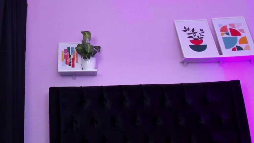 paulina_lopezz Adult Chat April 23, 2026