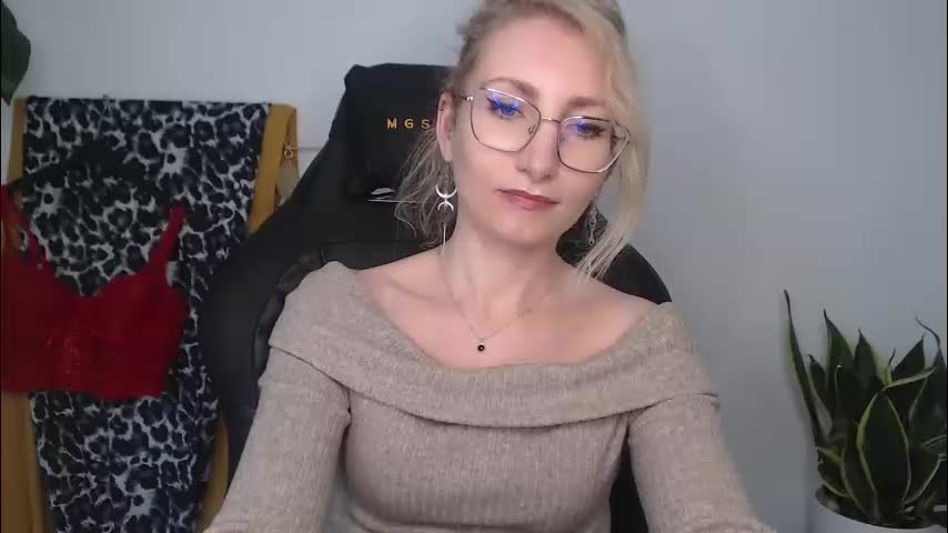 cinderellamoon Adult Chat April 23, 2026