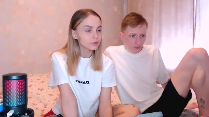 juliaanddima Adult Chat April 23, 2026