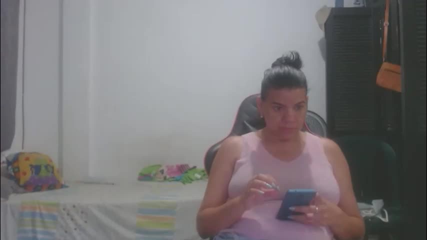 ariannaloovel Adult Chat April 23, 2026