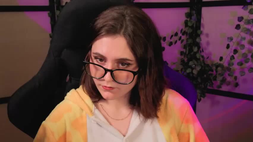 diana_floweri Adult Chat April 23, 2026