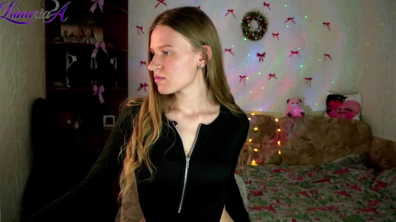 Lunariaaa Adult Chat April 23, 2026