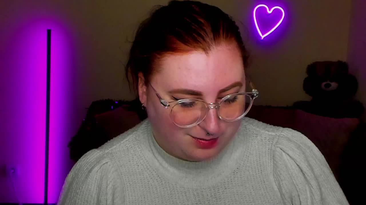 Aliciaredluv Adult Chat April 23, 2026