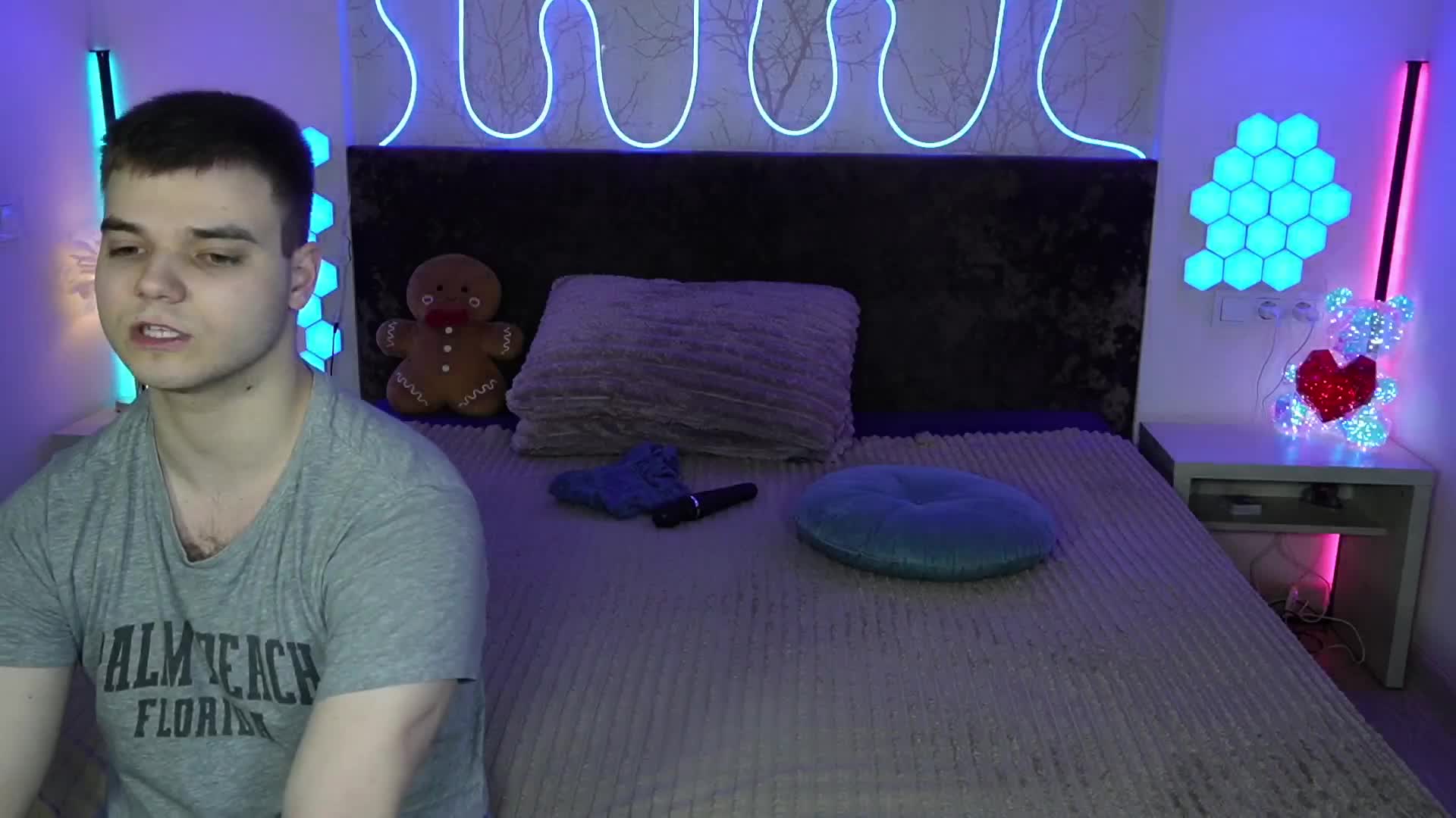 VikkiAndGeorge Adult Chat April 24, 2026