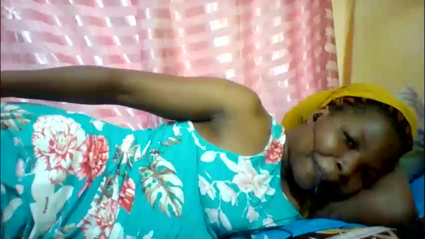 camillah_sweet Adult Chat April 24, 2026