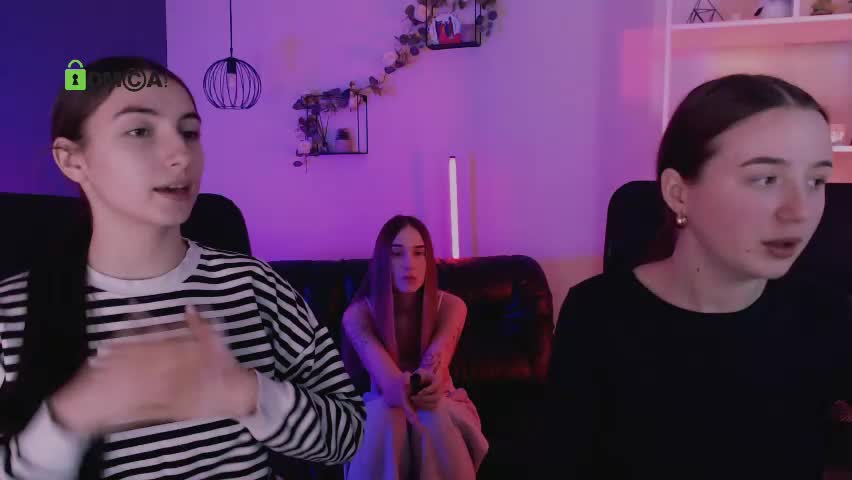 leslie_bird Adult Chat April 24, 2026