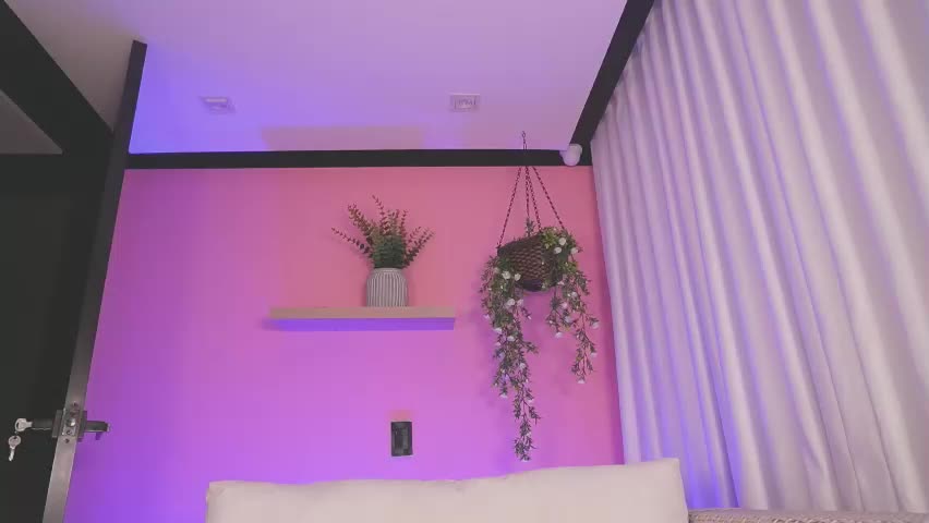 valeria_777_ Adult Chat April 24, 2026