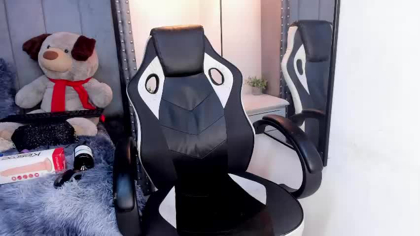miyu_komori Adult Chat April 24, 2026