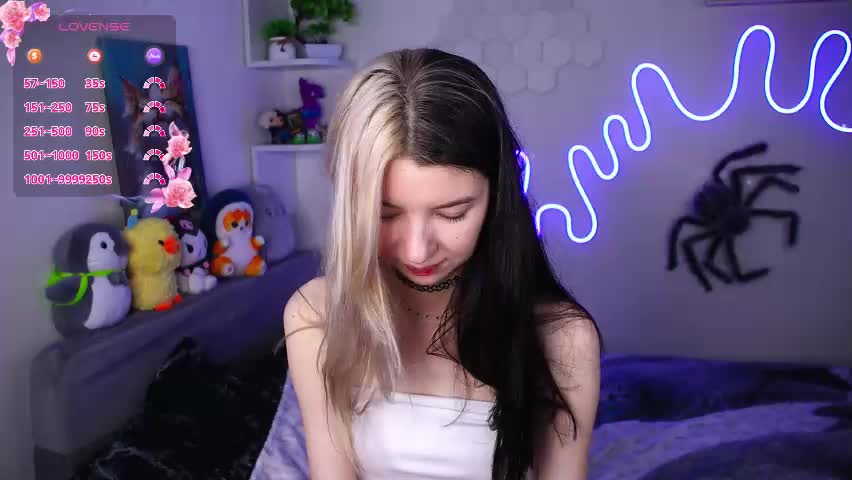 emmie_everly Adult Chat April 24, 2026