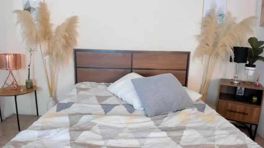 zhafiro_ Adult Chat April 24, 2026