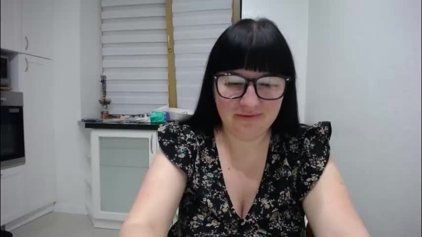 ladycamilla Adult Chat April 24, 2026