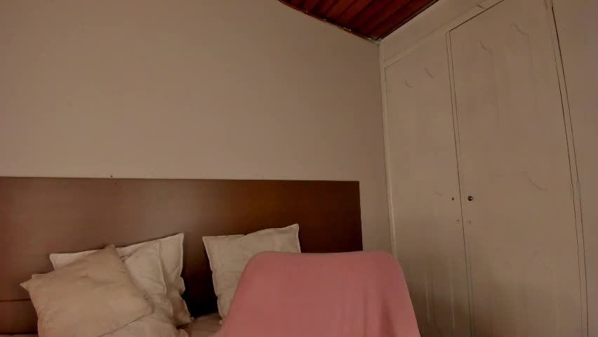 laila__sub Adult Chat April 24, 2026