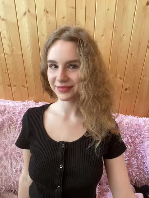 Sweetie_Kitty Adult Chat April 24, 2026