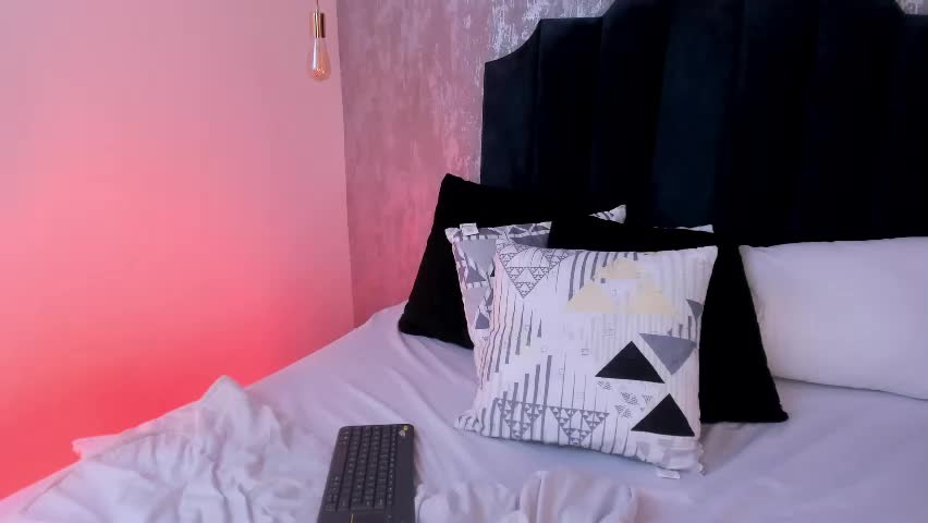 ivi_jones_ Adult Chat April 24, 2026