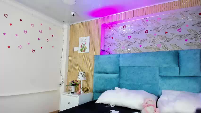 delphine_doll Adult Chat April 24, 2026