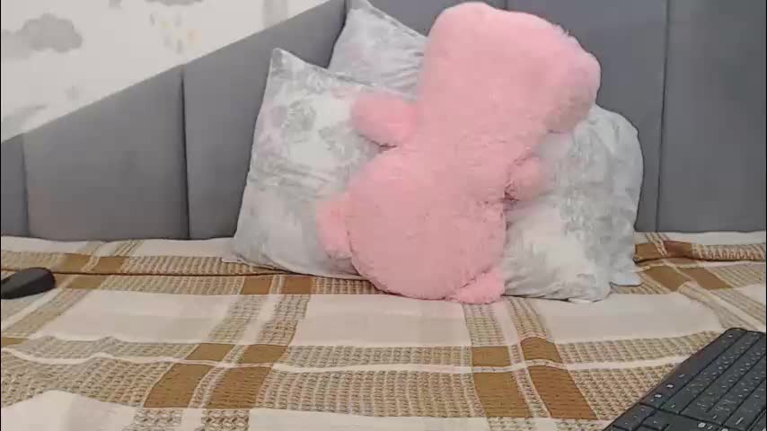 lovellykitty_1 Adult Chat April 25, 2026