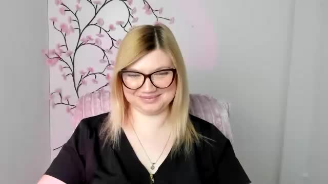 molly_moree Adult Chat April 25, 2026