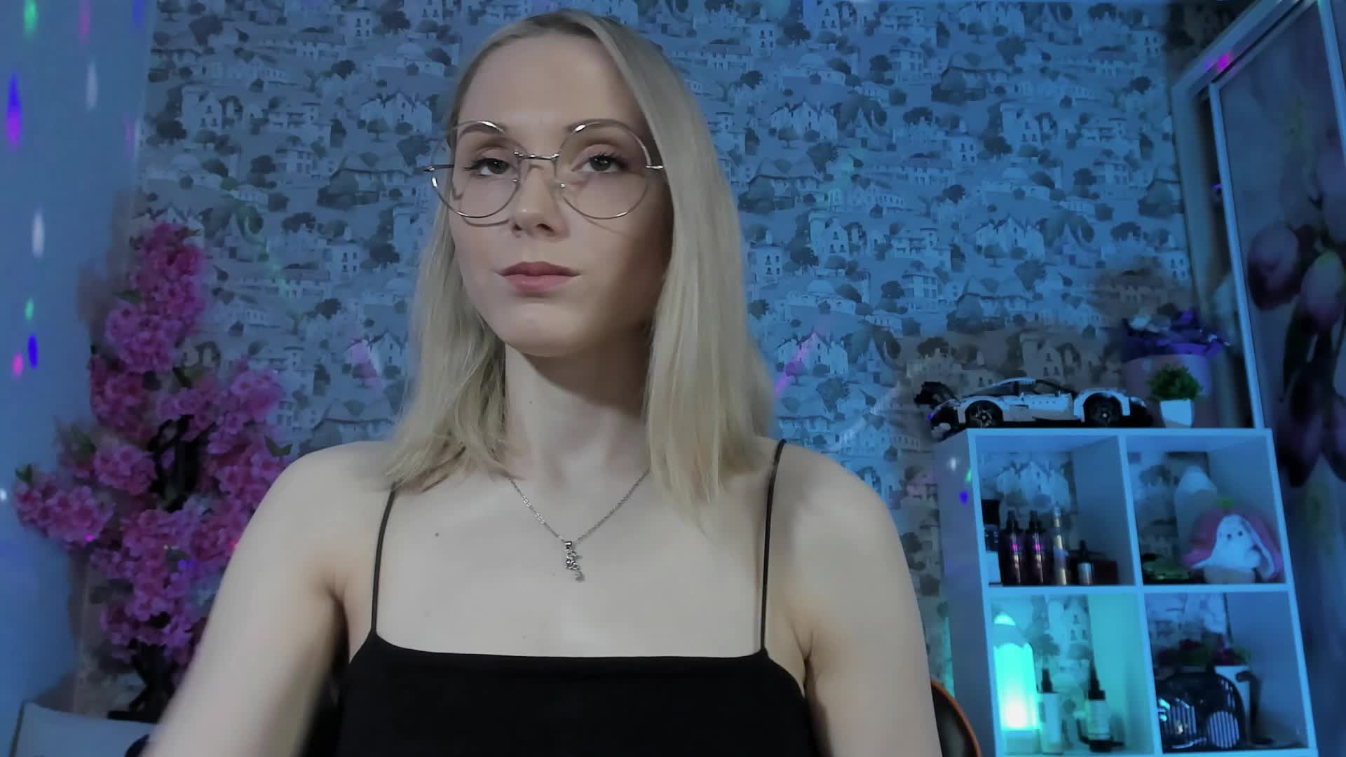 GinaGinaLove Adult Chat April 25, 2026
