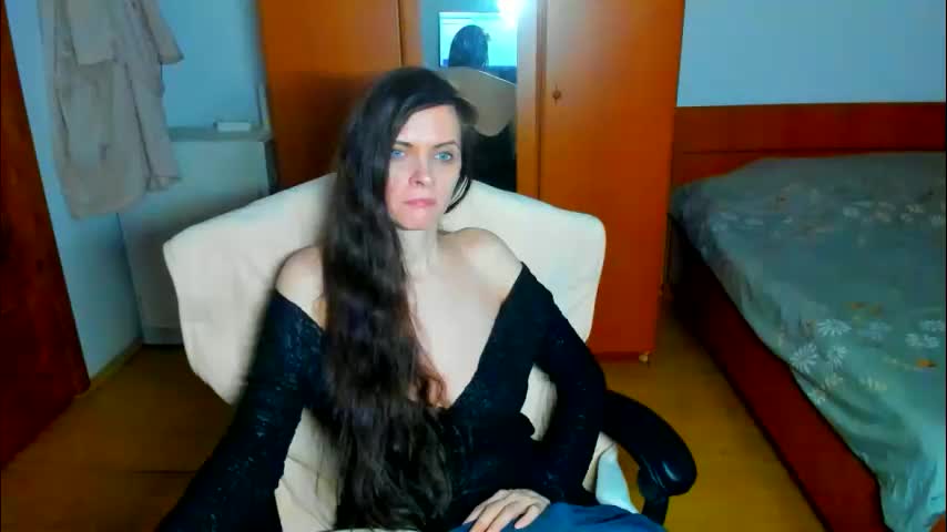 sexqueen1111 Adult Chat April 25, 2026