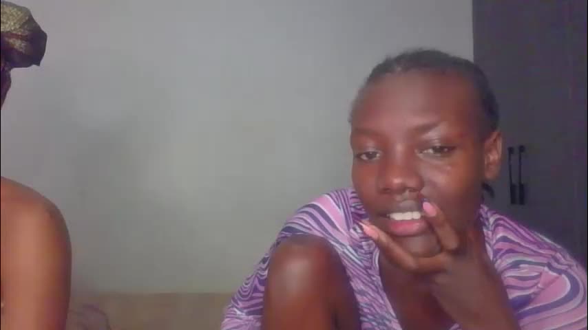 peach_ebonny Adult Chat April 25, 2026