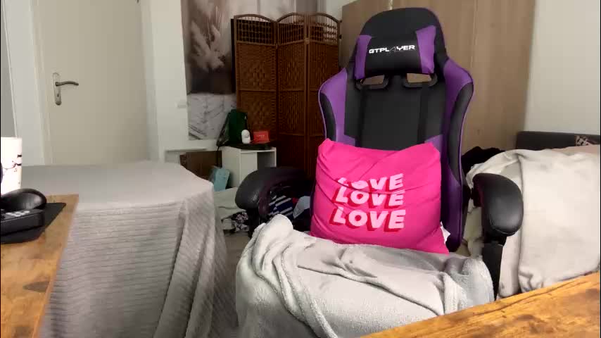 caliiie_of Adult Chat April 25, 2026