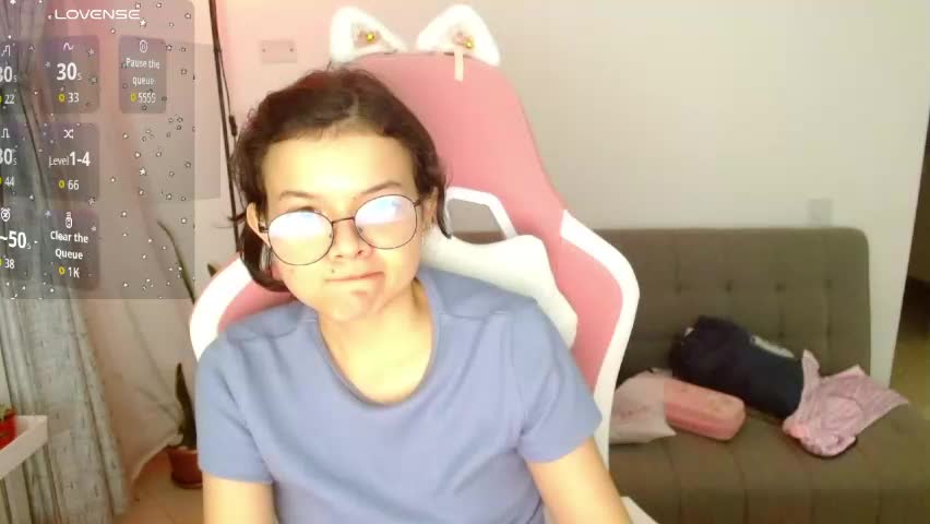 azu_chan Adult Chat April 25, 2026