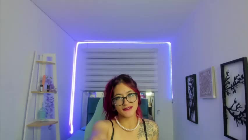 sara_red_x Adult Chat April 25, 2026