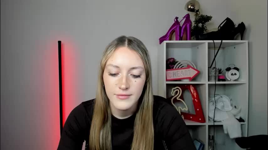evelynblond Adult Chat April 25, 2026