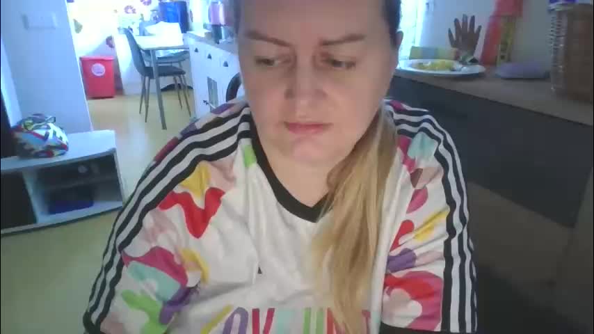 pornbusty Adult Chat April 25, 2026
