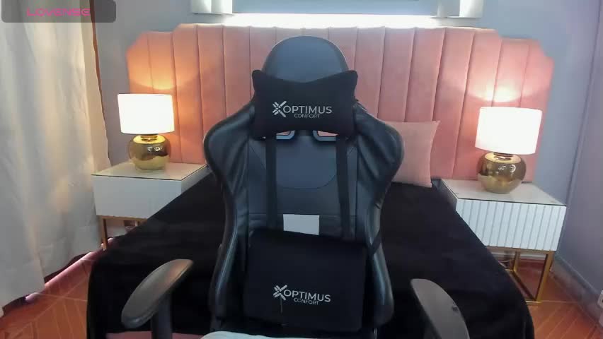 kata_petite Adult Chat April 25, 2026