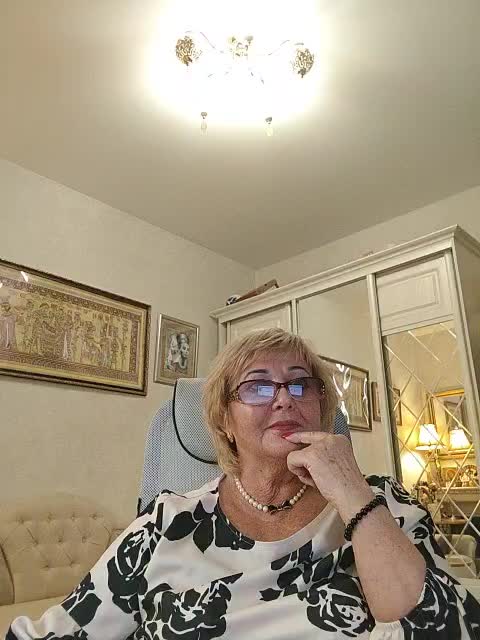 KarinkaSweet Adult Chat April 26, 2026