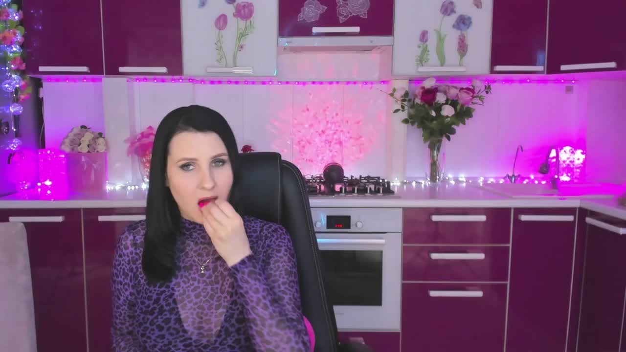 Olivija2020 Adult Chat April 26, 2026
