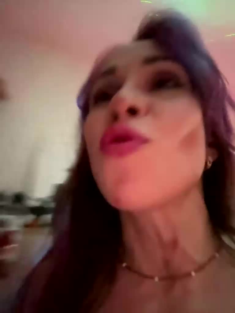 VIP17CoupleDream Adult Chat April 26, 2026