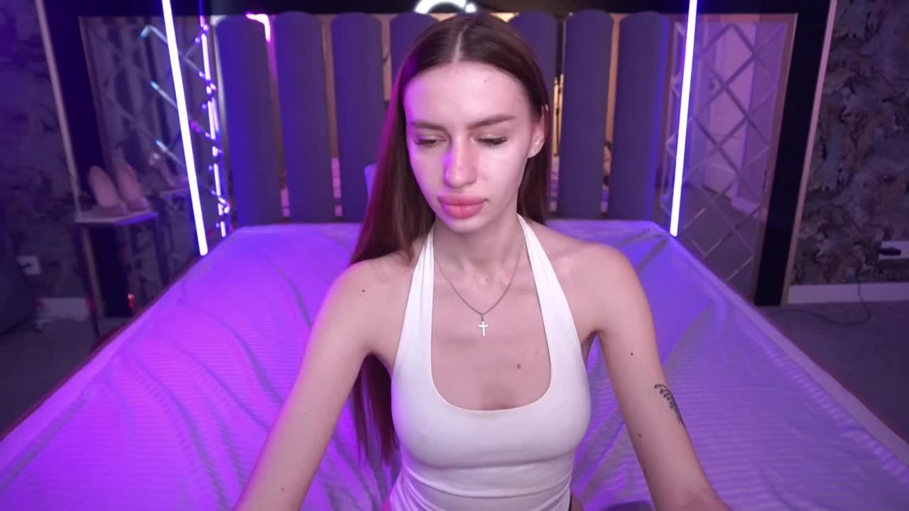 SnowWhiteee Adult Chat April 26, 2026