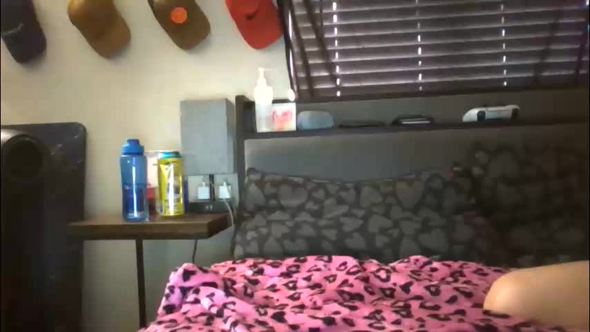 lizzyvonn Adult Chat April 27, 2026