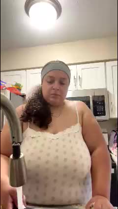 msprettylatina Adult Chat April 27, 2026