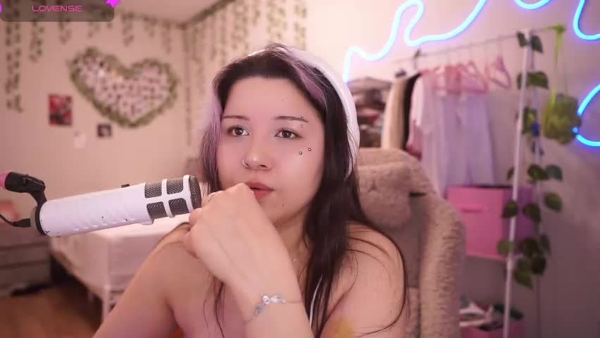 roxysuh Adult Chat April 27, 2026