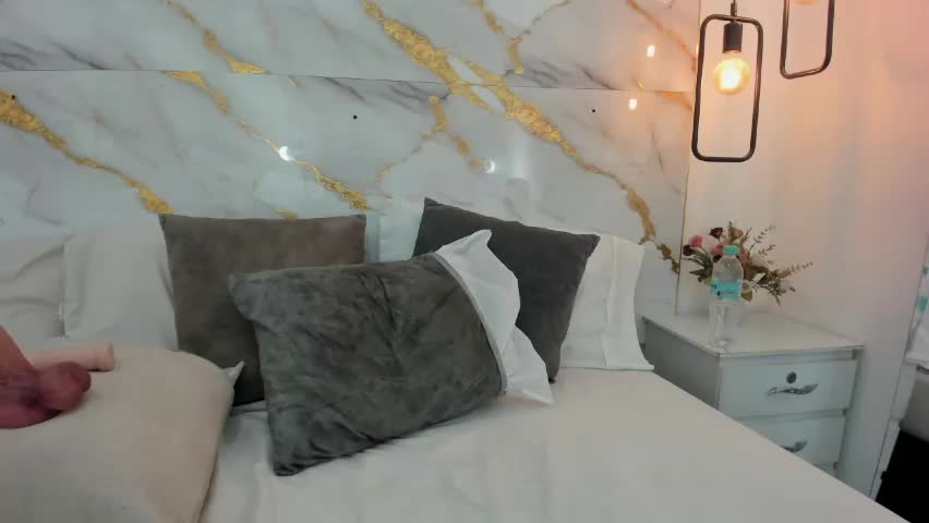 zoe_ross1 Adult Chat April 27, 2026