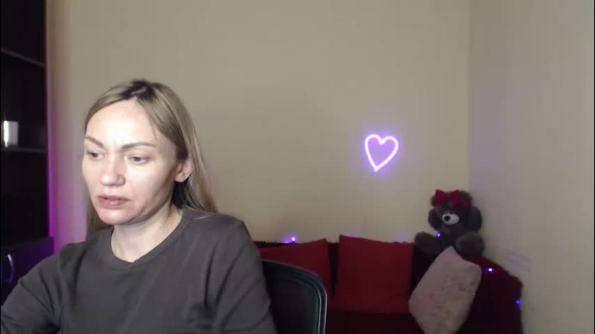 mikkey_mouse8 Adult Chat April 27, 2026