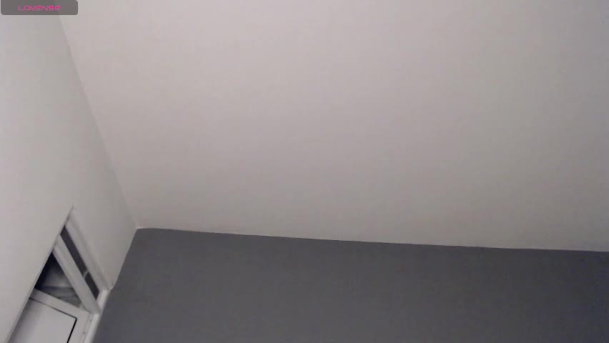 khloe33 Adult Chat April 27, 2026
