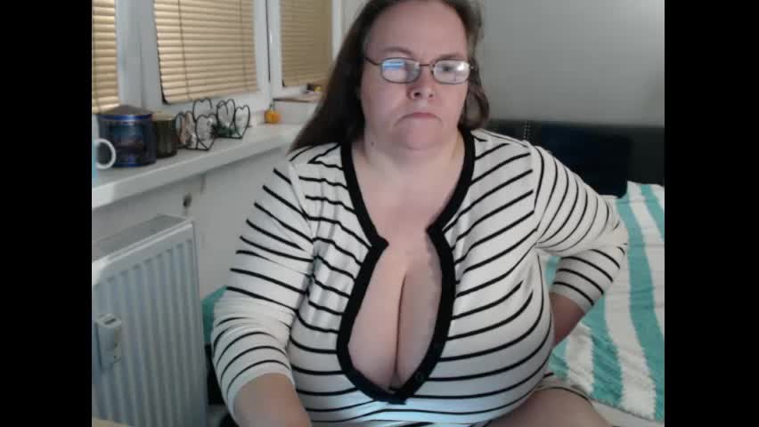 sweetboobs85h Adult Chat April 27, 2026