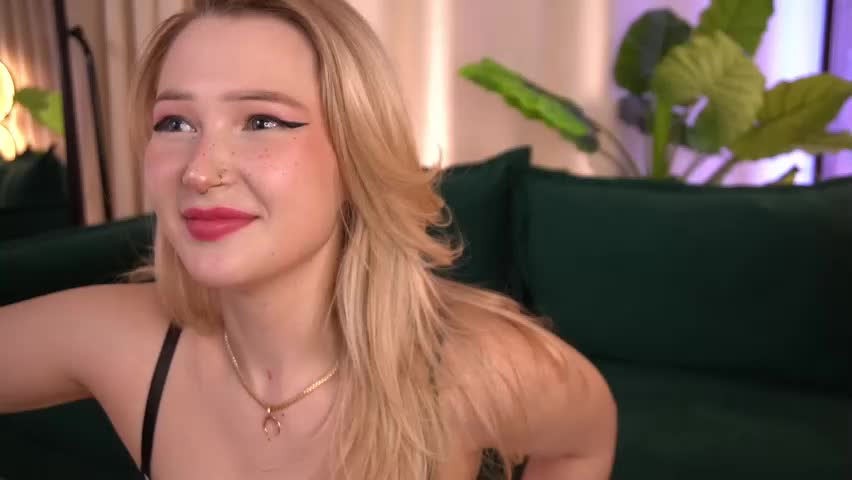laurawifeness Adult Chat April 27, 2026