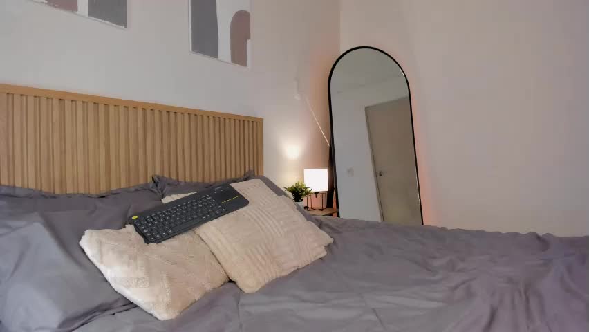 _e_m_m_a_1 Adult Chat April 27, 2026