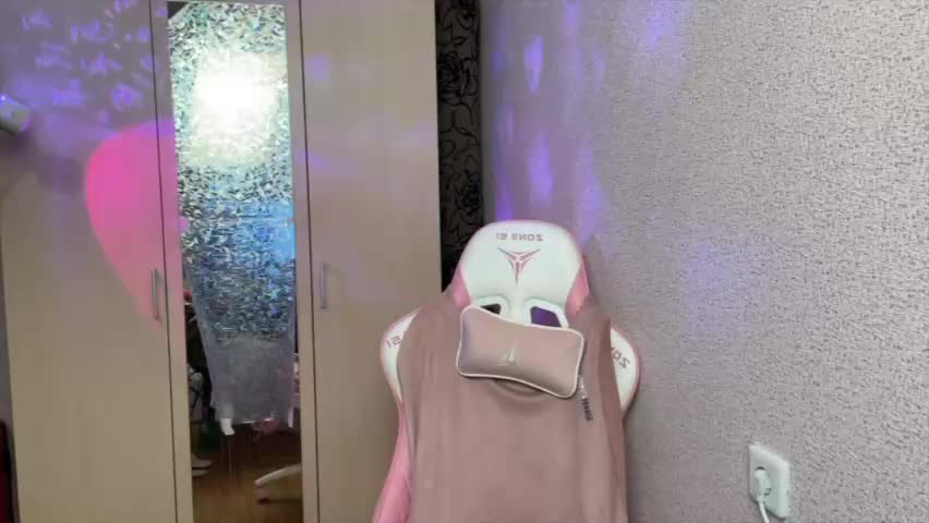 katrin_kristal Adult Chat April 27, 2026