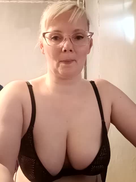 Sweetie454 Adult Chat April 27, 2026